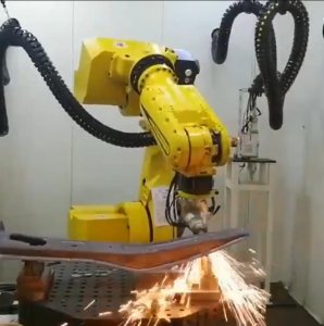 機(jī)械手激光切割機(jī)——高效精準(zhǔn)，重塑金屬加工